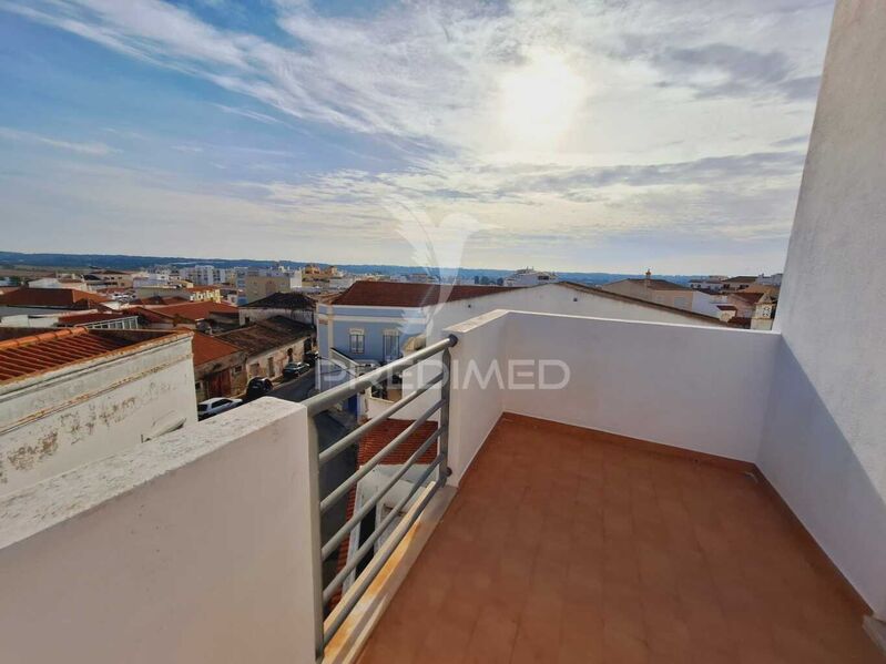 Apartamento no centro T2 Lagoa (Algarve) - equipado, vidros duplos, terraço, garagem, varanda, bbq, ar condicionado