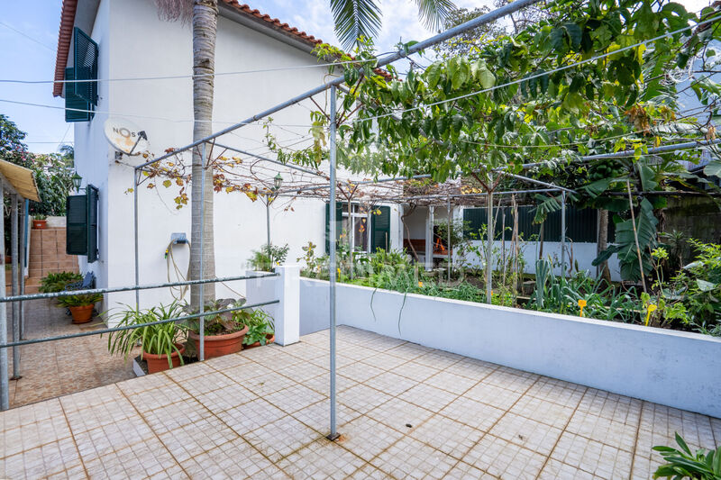 Moradia V4 Ponta Delgada São Vicente - jardim, bbq