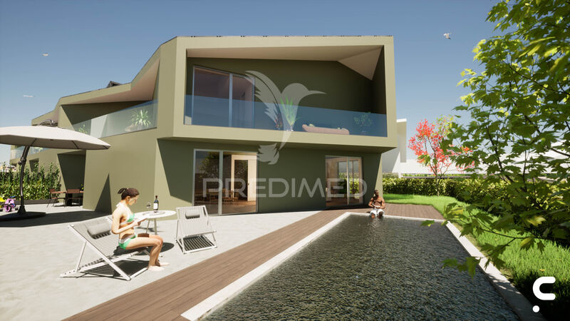 Moradia em banda V4 Canidelo Vila Nova de Gaia - condomínio privado, piscina, terraço, varandas, zonas verdes, garagem, piso radiante