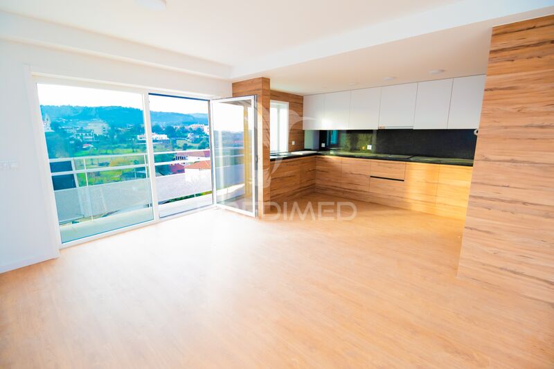 Апартаменты новые T3 Vila Verde - гараж, система кондиционирования, веранда, экипированная кухня