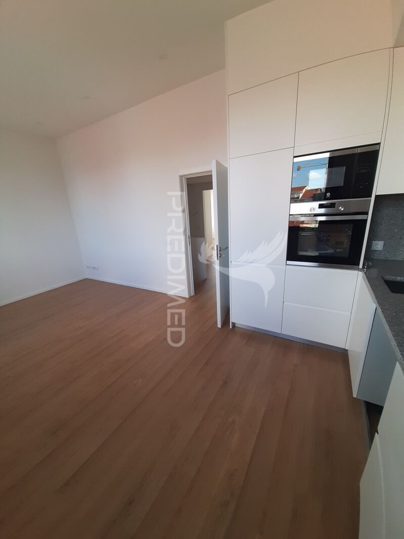 Apartment Refurbished well located 3 bedrooms Ramalde Porto