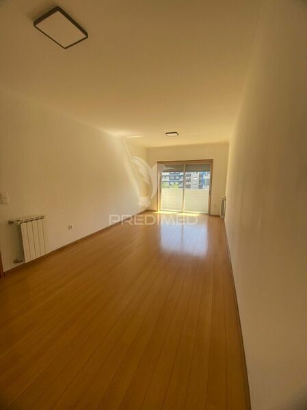 Apartment 1 bedrooms Modern Porto - equipped, garage, central heating, balcony, parking space
