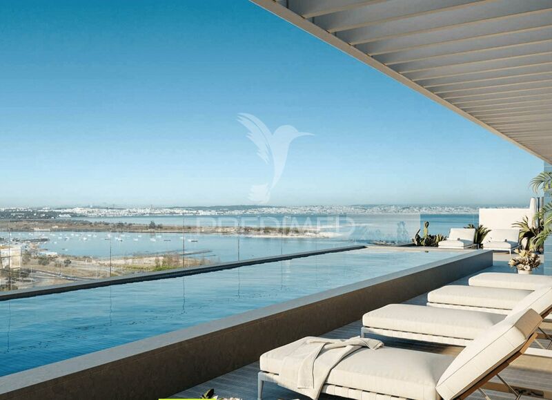 Apartamento T1 Moderno Seixal - painéis solares, ar condicionado, isolamento térmico, piscina, equipado