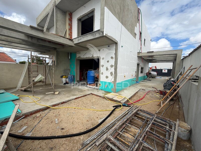 Moradia V3 Moderna Fernão Ferro Seixal - jardim, varandas