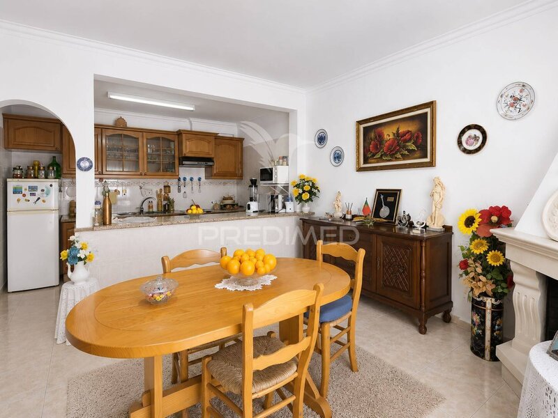 Apartamento T2 Quinta do Conde Sesimbra - zona calma, excelente localização, lareira, sótão