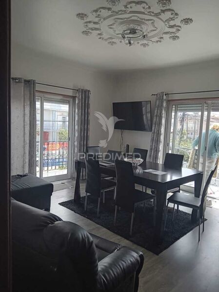 House 6 bedrooms spacious Seixal - balcony
