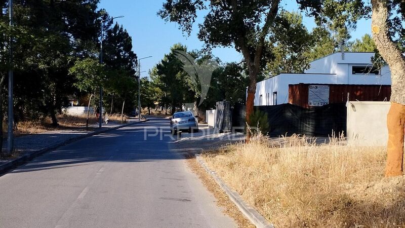 Plot of land nouvel with 10256sqm Setúbal
