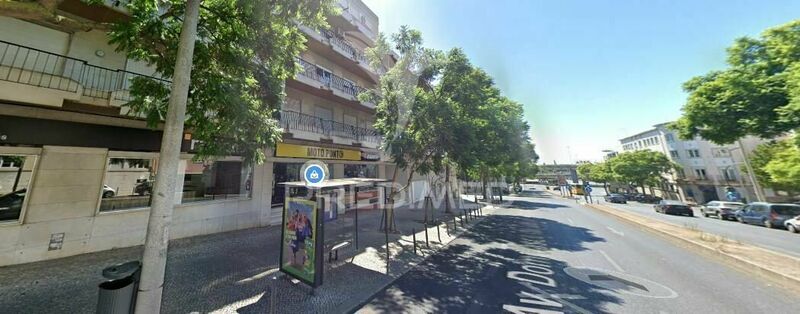 Apartamento T4 Belém Lisboa - garagem, vidros duplos, varanda, isolamento acústico