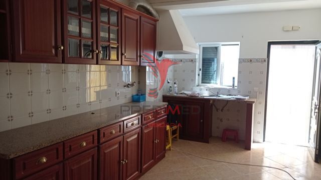 Venda Casa V2 Seda Alter do Chão - cozinha equipada, sótão, marquise
