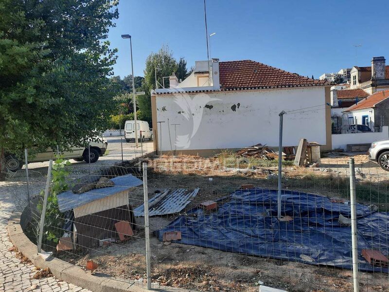 Lote de terreno Urbano com 427.85m2 Coruche