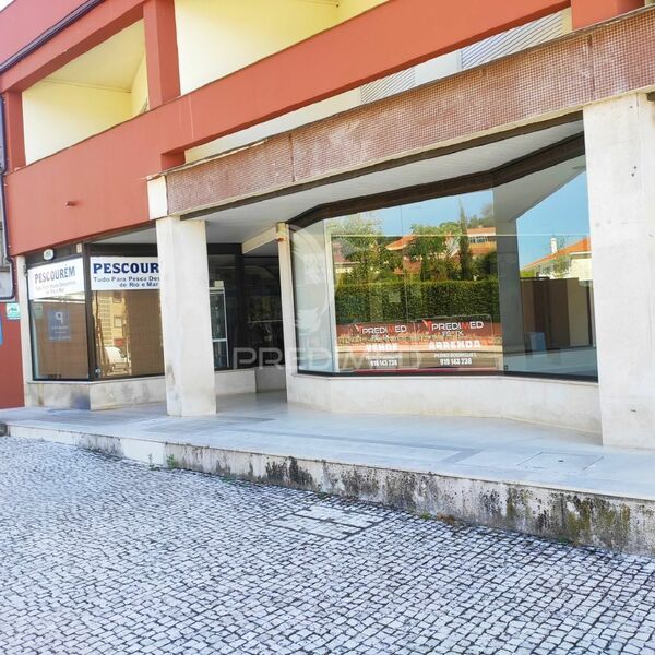 Shop Refurbished in the center Nossa Senhora da Piedade Ourém - great location