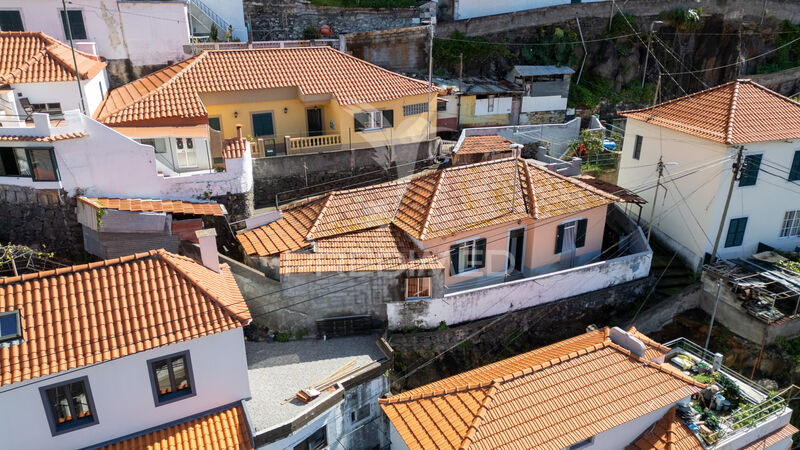 Moradia Isolada em bom estado V3 Santa Maria Maior Funchal - vista mar, quintal