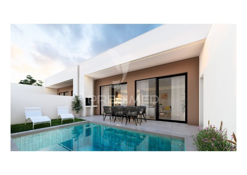 House nueva V4 Seixal - solar panels, air conditioning, barbecue, swimming pool, equipped kitchen, double glazing