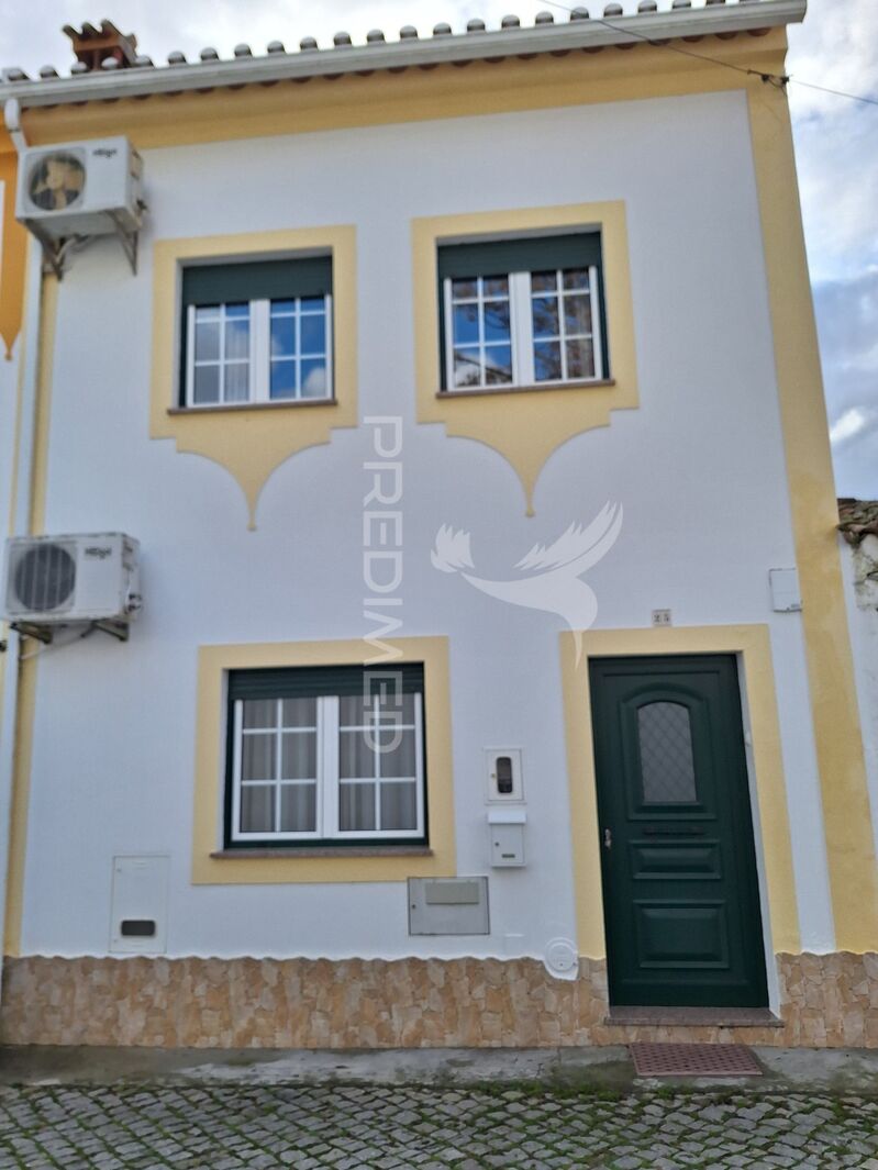 House 3 bedrooms Alegrete Portalegre - fireplace, air conditioning, attic, garage, balcony, equipped kitchen
