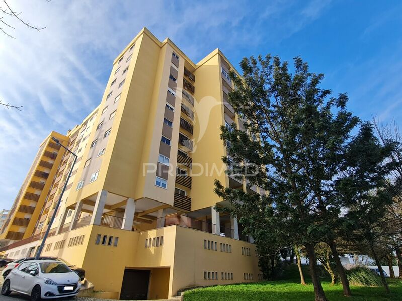 Apartment 3 bedrooms Vila Franca de Xira - great location, garage, 2nd floor, river view, terrace, balcony, fireplace, ground-floor