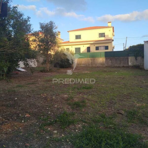 Lote de terreno com 412m2 São Salvador Santarém