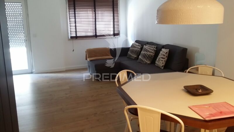 Apartment 1 bedrooms São Vicente de Fora Lisboa - furnished, 1st floor, terrace, equipped, store room