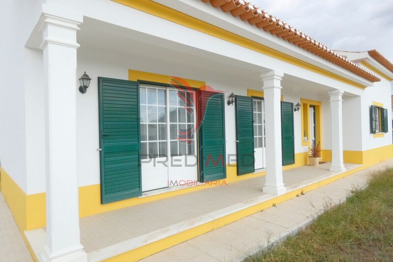 Moradia V3 Marinhais Salvaterra de Magos à venda - zona muito calma, garagem, lareira, equipado, salamandra, sótão, jardim