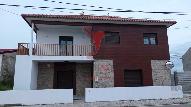 жилой дом V4 с ремонтом Bárrio Alcobaça - спокойная зона