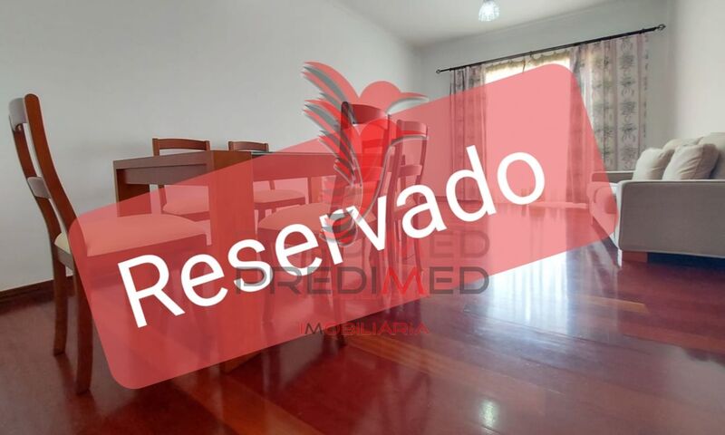 Apartamento no centro T2 à venda Caniço Santa Cruz - garagem, sótão, varandas