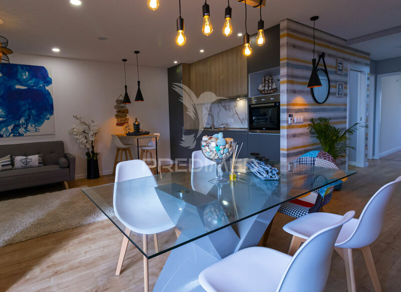апартаменты T2 с ремонтом Gafanha da Nazaré Ílhavo - мебелирован, экипированная кухня, гараж, система кондиционирования, веранда