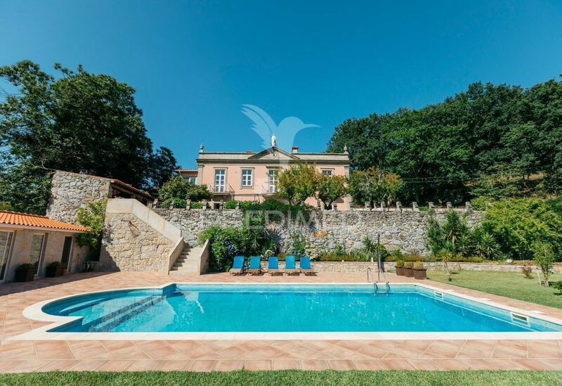 House V5 well located Formariz Paredes de Coura - balcony, plenty of natural light, playground, central heating, swimming pool, barbecue, garden, air conditioning