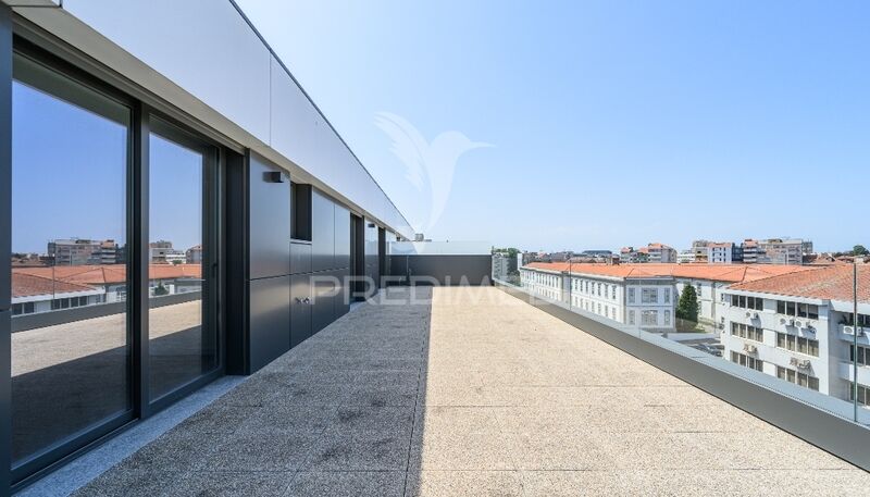 Апартаменты новые T4 Porto - тихий район, плавающий пол, терраса