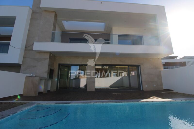 House 4 bedrooms new Almada - swimming pool, air conditioning, alarm, balconies, garage, barbecue, garden, heat insulation, terraces, balcony, terrace