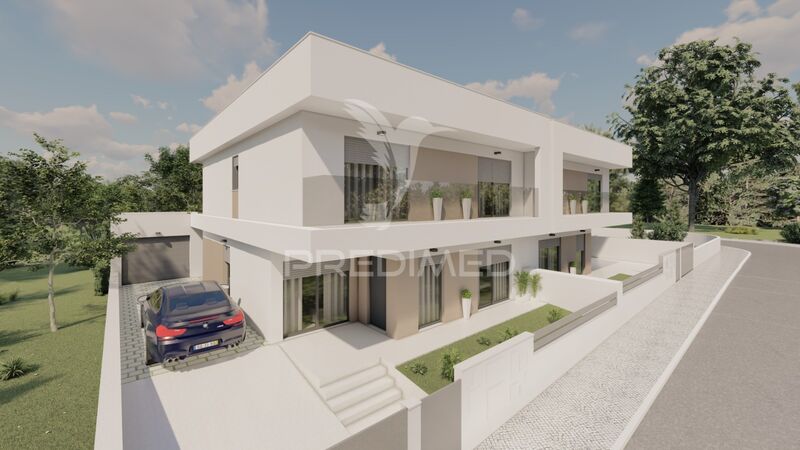 House nieuw V4 Amora Seixal - garage, garden, swimming pool