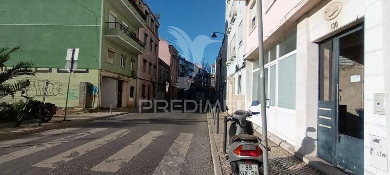 Apartment to recover 2 bedrooms Penha de França Lisboa