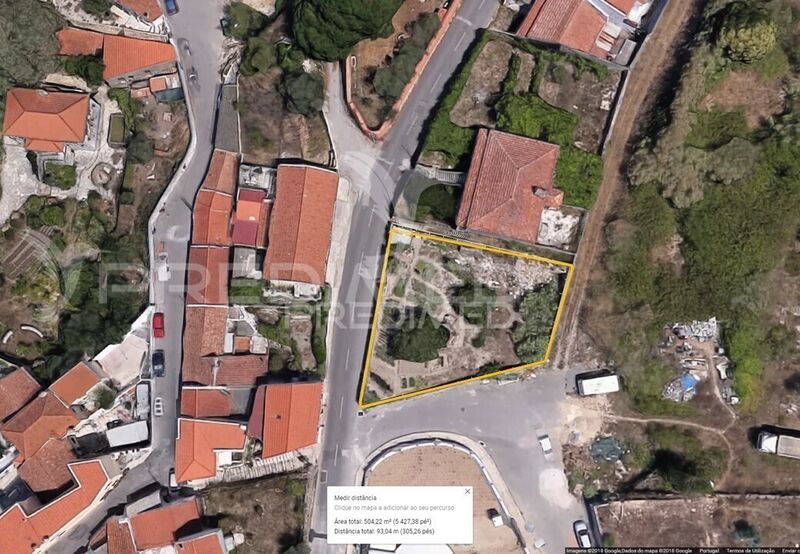 Lote de terreno com 509m2 Sintra