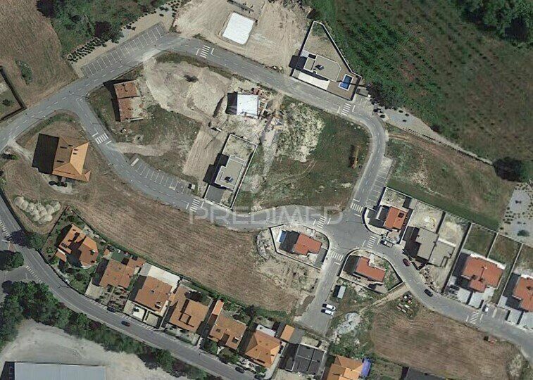 Plot with 425sqm Boidobra Covilhã