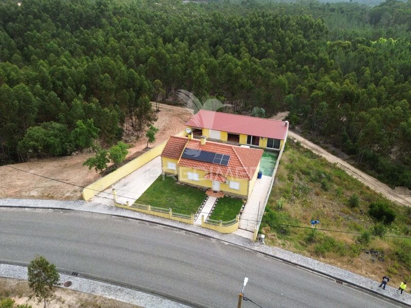 House V3 Modern in the field Abrã Santarém - garden, solar panels, equipped kitchen, garage, air conditioning