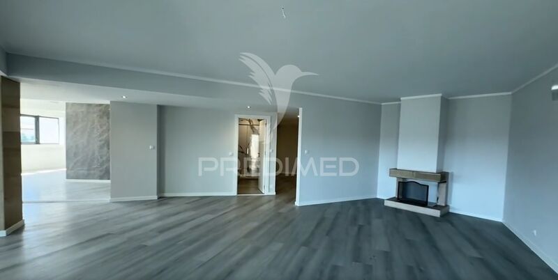 Apartment T4 São Vicente Braga - kitchen, balcony, garage, fireplace