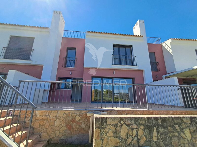 Moradia V3 Guia Albufeira - terraço, condomínio fechado, piscina, garagem, jardim, bbq