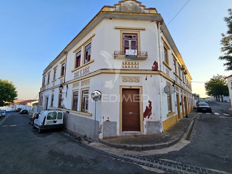 Casa/Vivenda Antiga no centro V9 Castro Verde - terraço