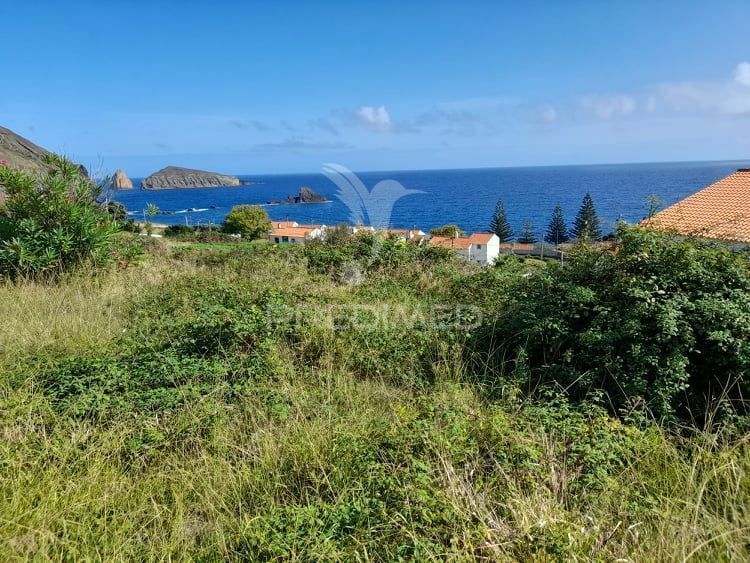 Land with 786sqm Luz Santa Cruz da Graciosa - ,