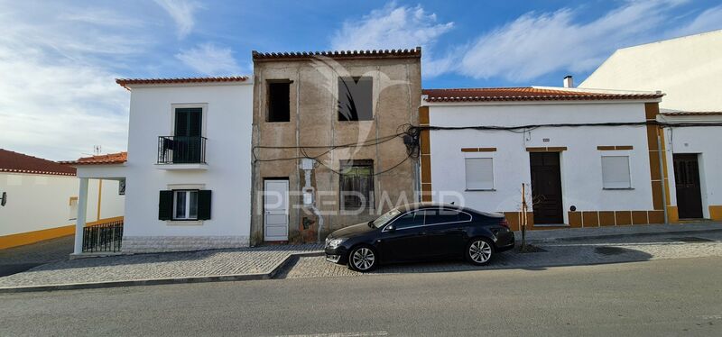 Moradia V4 em construção Cuba - sótão, garagem