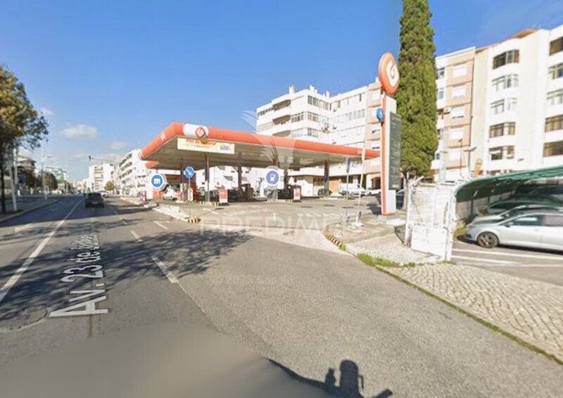 Apartamento Moderno T3 Almada - isolamento térmico, equipado, r/c