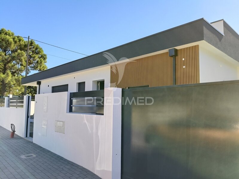 Casa V3 Moderna Fernão Ferro Seixal - zona tranquila, barbacoa, piscina