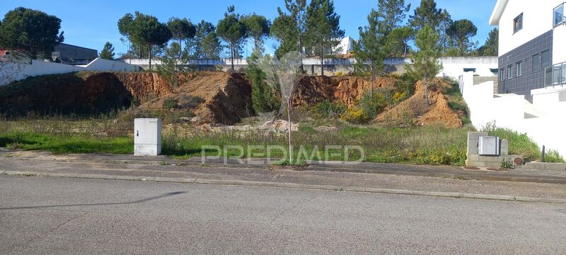 Plot of land new with 658sqm Constância