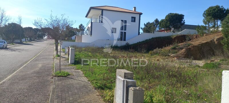 Plot of land nouvel with 658sqm Constância