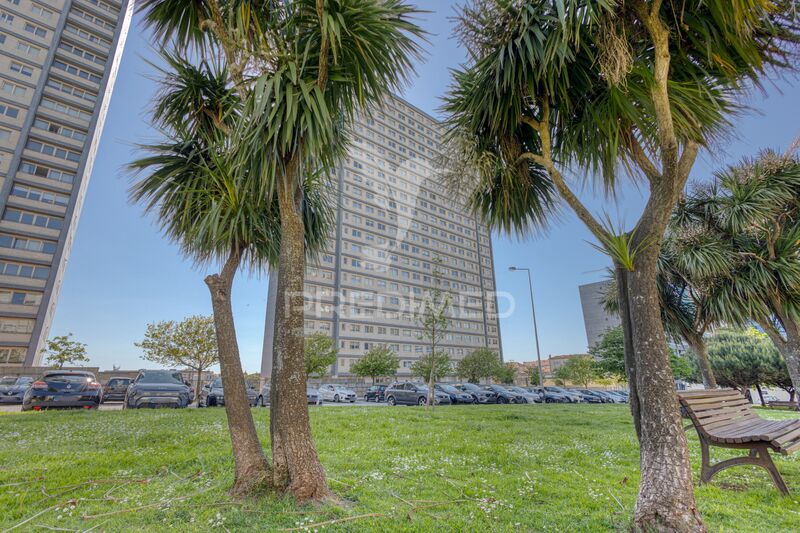 Apartment T3 Matosinhos - turkish bath, gated community, swimming pool, sauna