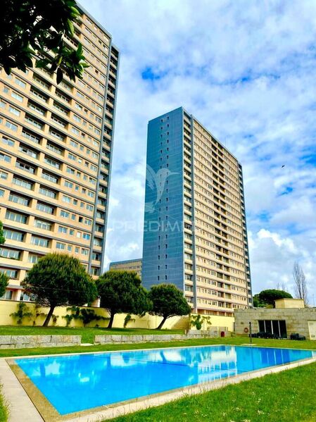 Apartment T3 Matosinhos - turkish bath, gated community, swimming pool, sauna
