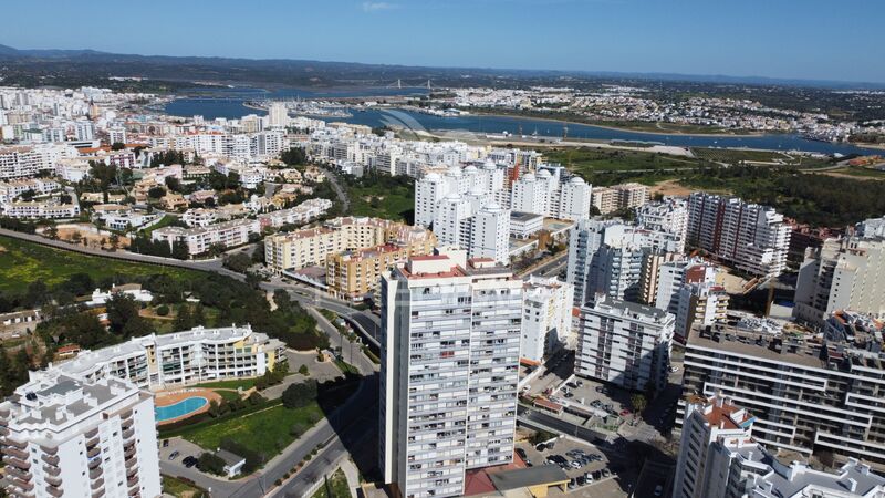 апартаменты T1 Portimão - экипирован, 2º этаж, веранда, система кондиционирования, закрытый кондоминиум, мебелирован