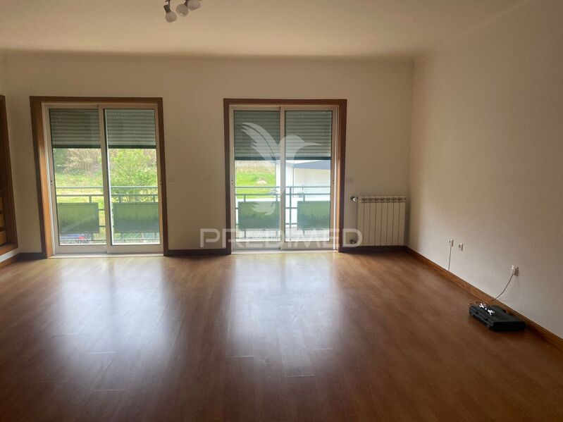 Moradia V4 Cacia Aveiro - bbq, aquecimento central, garagem, jardim, portão automático, varanda