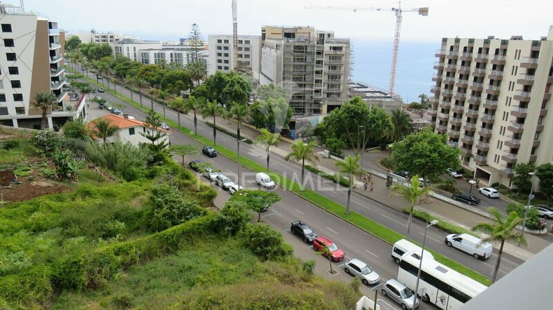 апартаменты с видом на море T1 São Martinho Funchal - подсобное помещение, парковка, веранда, бассейн, вид на море