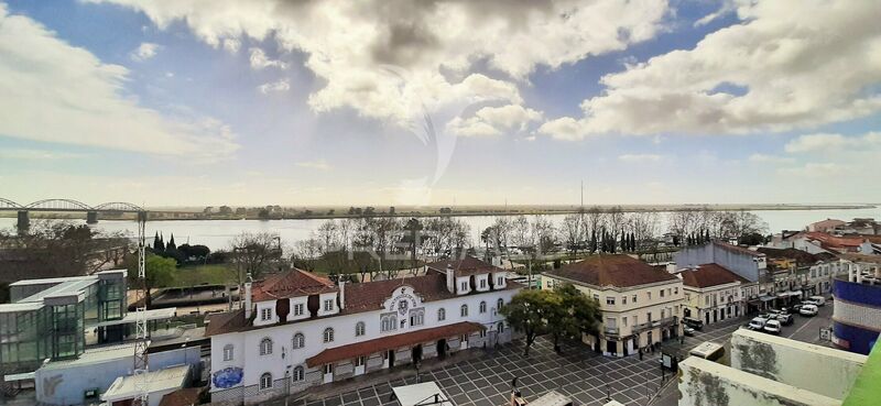 Escritório Vila Franca de Xira - ar condicionado, excelente localização, muita luz natural, wc, recepção, terraço