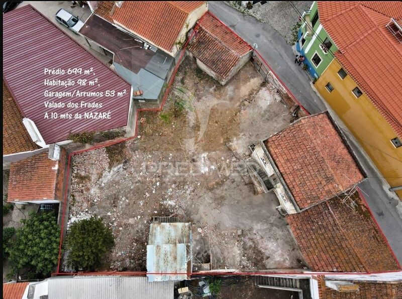Plot of land with 98sqm Valado dos Frades Nazaré - garage