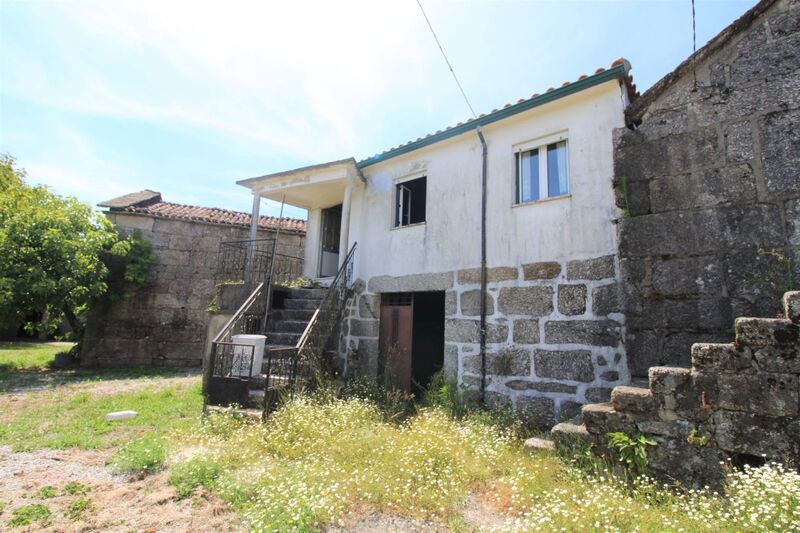 À venda Moradia Antiga V2 Valdreu Vila Verde